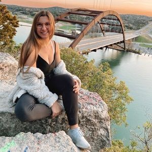 Meet your Posher, Jillian